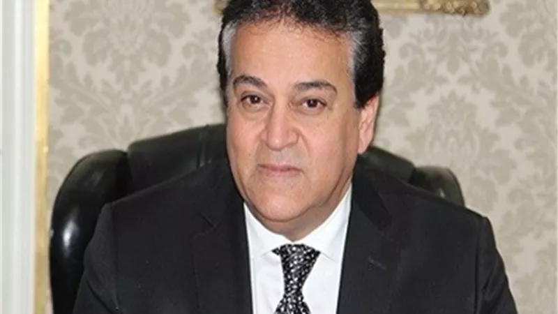 وزير التعليم العالي يتقدم بالتهنئة للشعب بمناسبة العام الجديد