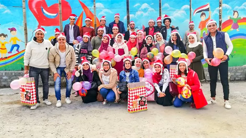 طلاب إعلام السويس إحتفلوا بالعام الجديد مع اطفال السرطان