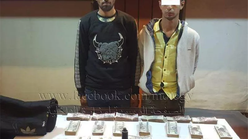 مسجل خطر وسائق يستوليان على 