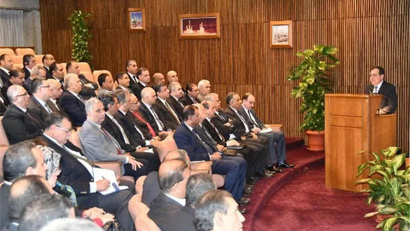 الملا يستعرض نتائج البترول لتنمية ثروات مصر من الغاز بنهاية 2018