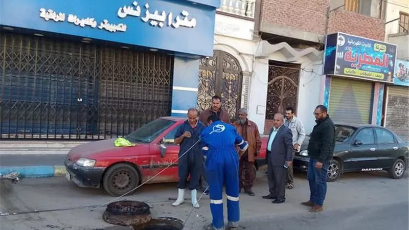 مياه القناة تكثف أعمال التطهير في الإسماعيلية وبورسعيد