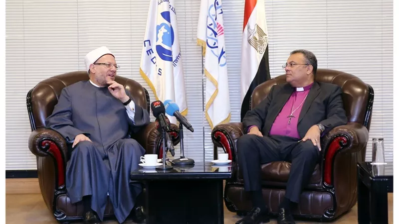 مفتي الجمهورية يهنئ رئيس الطائفة الانجيلية بعيد الميلاد المجيد