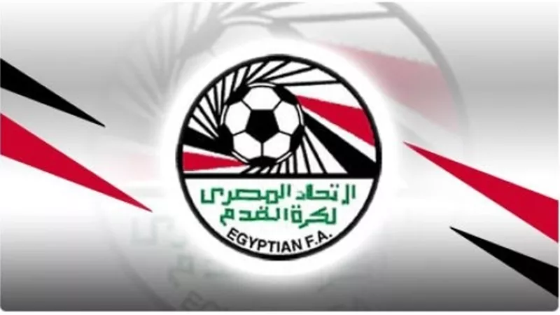 طاقم صربي لإدارة مباراة بيراميدز والأهلي غدا