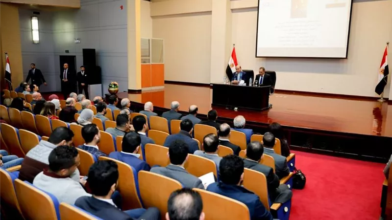 مميش: قناة السويس اكثر المناطق جذبا للاستثمار في مصر