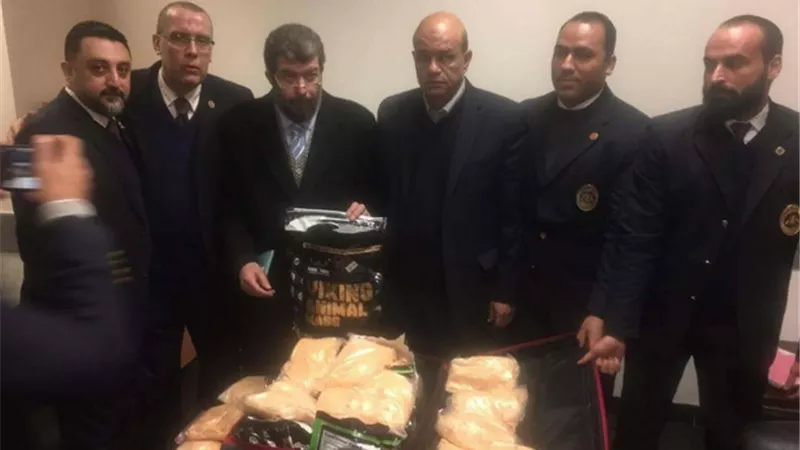 ضبط ٤١ كيلو جرام من مخدر الفودو بالمطار.. صور