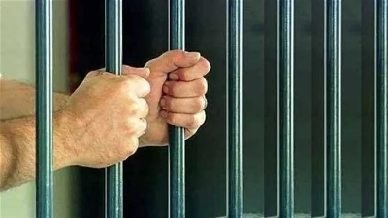 حبس رئيس حى مصر القديمة ٤ ايام بتهمة الرشوة