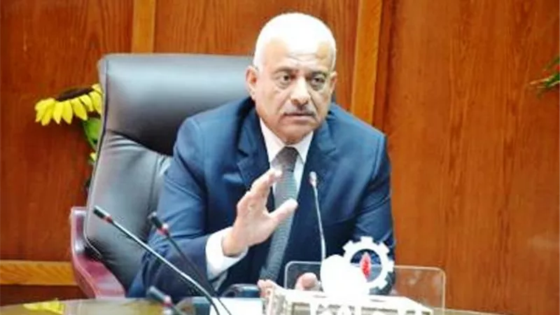 محافظ السويس يوافق على ترخيص 150 تاكسى .. تعرف على الشروط