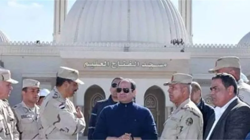الرئيس يفتتح 