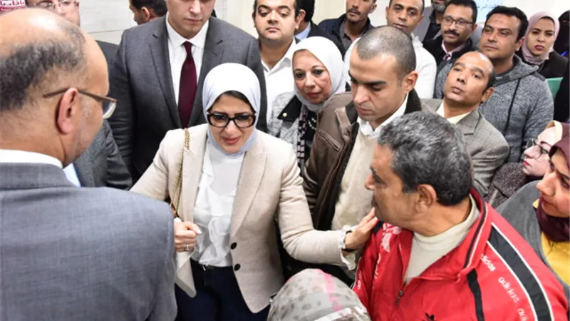 وزيرة الصحة تدعوا مواطنى بورسعيد لتسجيل بيناتهم بوحدات طب الأسرة.. صور