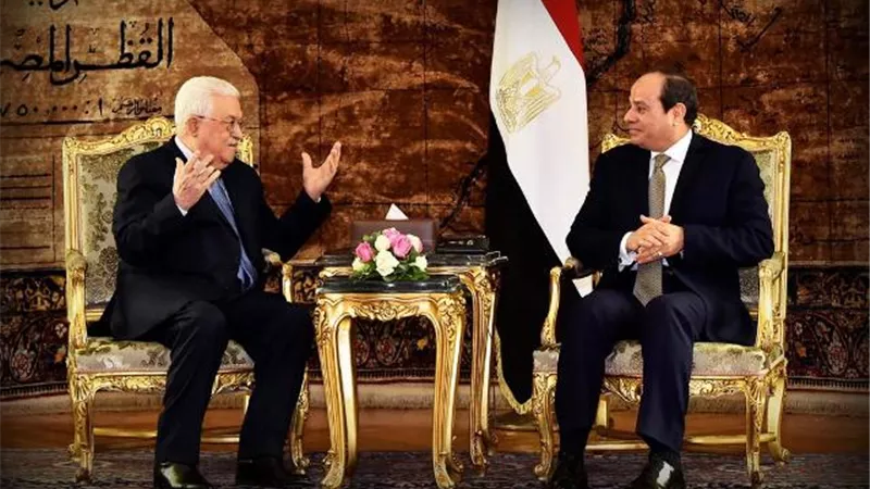السيسى لأبو مازن: مستمرون فى جهودنا لاستعادة حقوق الشعب الفلسطينى