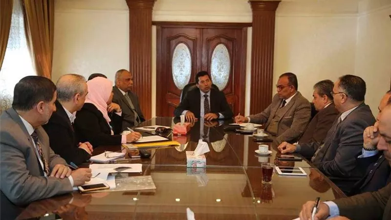وزير الشباب يبحث التعاون مع وزارة الطيران