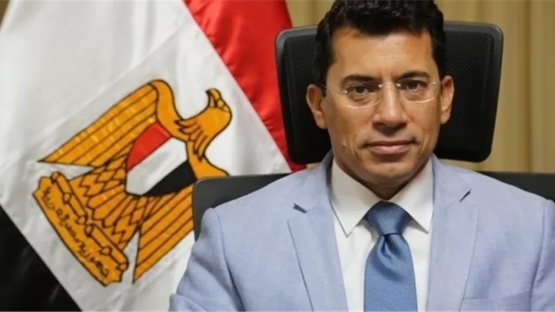 وزير الشباب يهنىء الأقباط بعيد الميلاد