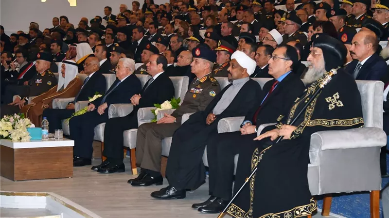 الرئيس السيسي والبابا تواضروس يشاهدان فيلما تسجيليا عن المسجد والكاتدرائية