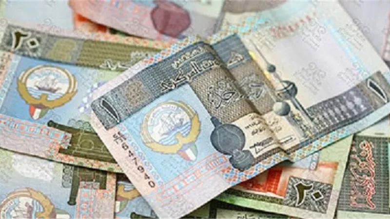 أسعار الدينار والريال والجنيه الإسترلينى.. اليوم الأحد 6-1-2019