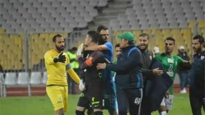 عقوبات رادعه ضد جنش والهانى سليمان بعد معركه لاعبي الزمالك والاتحاد