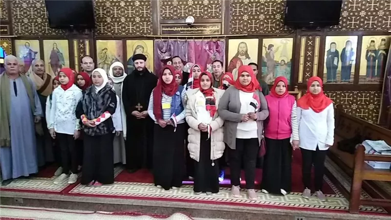 وفد من التنفيذيين والبرلمانيين لتهنئة الأقباط بعيد الميلاد المجيد بالمنوفية