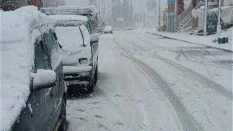 توقف حركة الطرق وانقطاع الكهرباء فى لبنان بسبب العاصفة الثلجية 