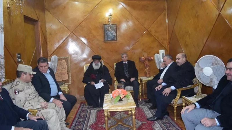 محافظ المنيا يقدم التهنئة للأقباط بمناسبة أعياد الميلاد المجيدة