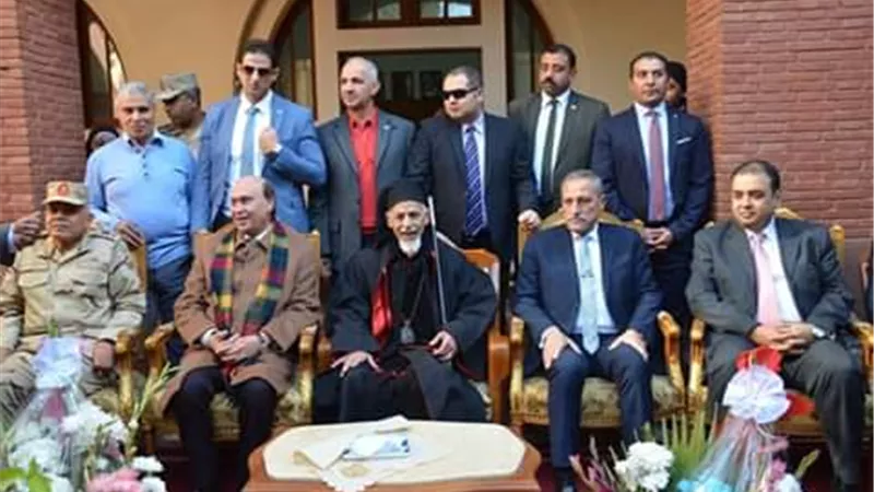 الفريق مميش ومحافظ الإسماعيلية يهنئون الأقباط بعيد الميلاد المجيد .. صور