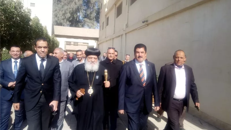 محافظ القليوبية والكمار والصفتي زاروا كنيستي أبي زعبل ومنية شبين