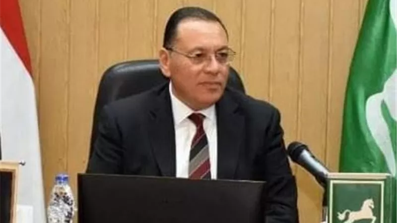 غراب يُجازي ٣١ من العاملين بالوحدات المحلية بمراكز بلبيس وههيا وأبو حماد