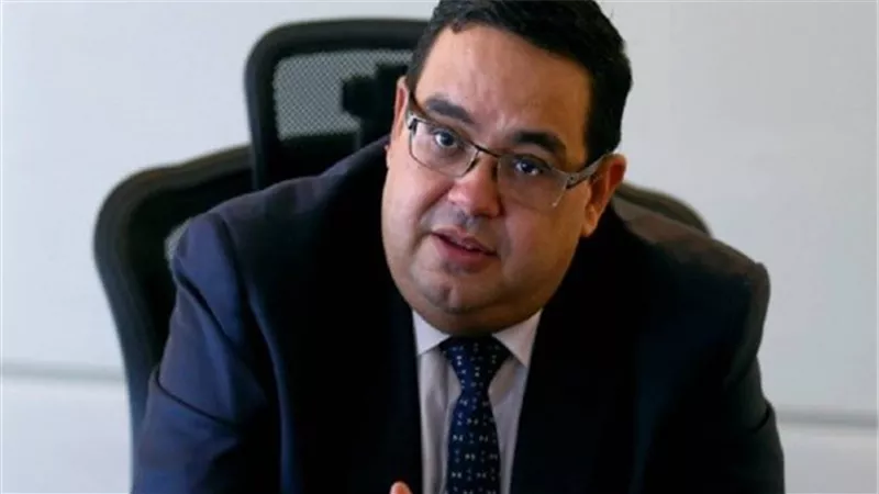 رئيس هيئة الاستثمار بالعاشر : الدولة تسعى جاهدة لحل مشاكل المستثمرين