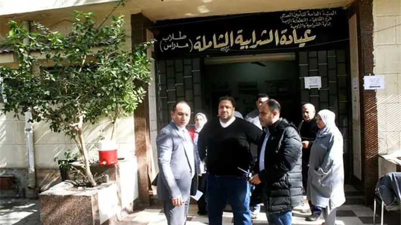رئيس حي الشرابية في زيارة تفقدية مفاجئة علي مراكز الصحة