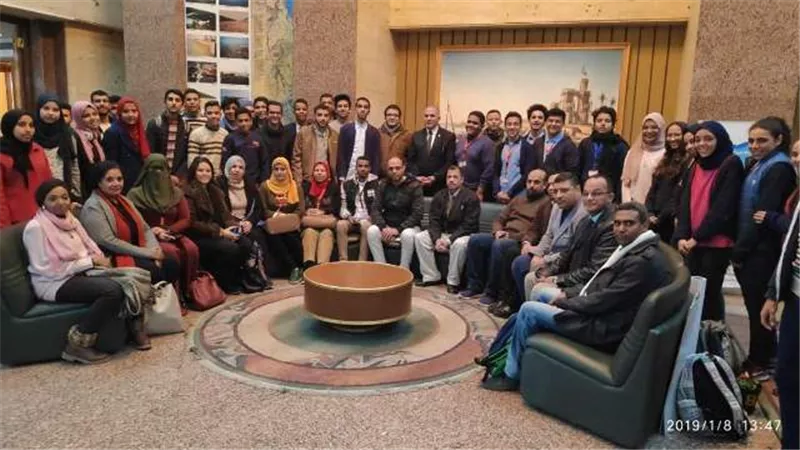 وزير الرى يلتقى بعلماء المستقبل