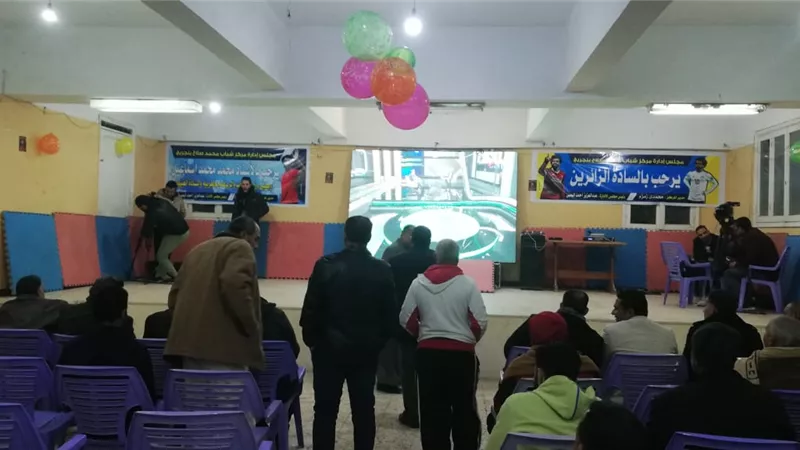 بالصور.. أهالى نجريج يتوافدون لمتابعة احتفالية افضل لاعب بأفريقيا