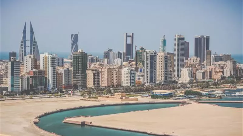 إنجازات الحكومة تدفع قاطرة التنمية في البحرين