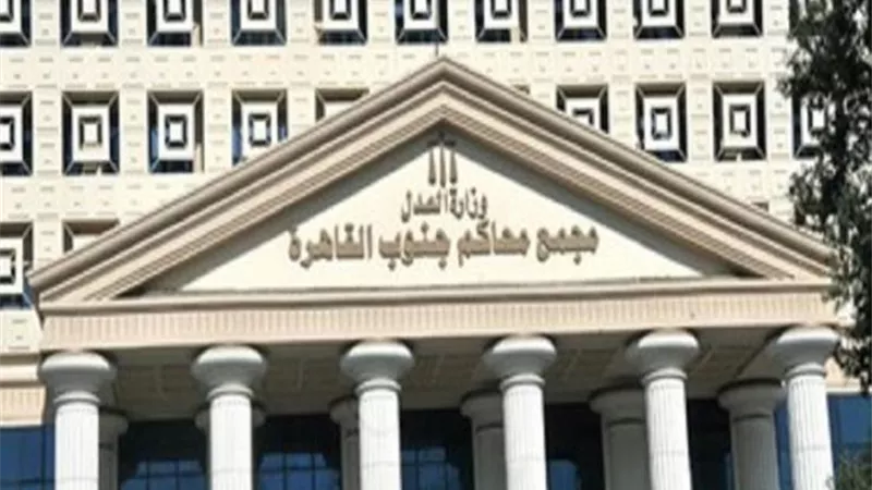 السجن المشدد 15 سنة لأحمد دومة وإلزامه دفع 6 مليون جنيه قيمة التلفيات بـ