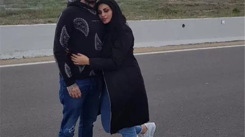 لحظات رومانسية تجمع احمد الفيشاوى بزوجته ..صور