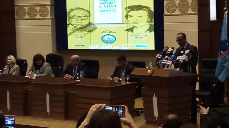 الحاج على يعلن تفاصيل دورة اليوبيل الذهبي لمعرض الكتاب