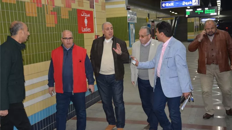 رئيس المترو يتفقد المحطات الجديدة بالخط الثالث استعدادًا لافتتاحه صور