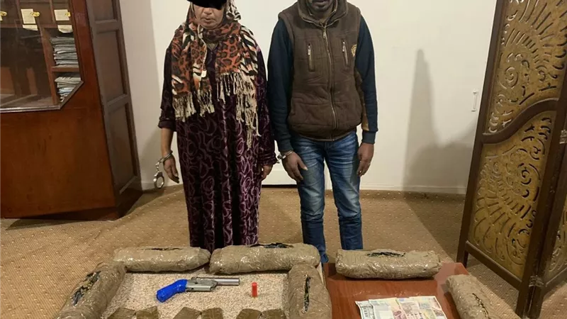 سقوط العاشقان وبحوزتهما حشيش وبانجو وسلاح ناري بالدقهلية