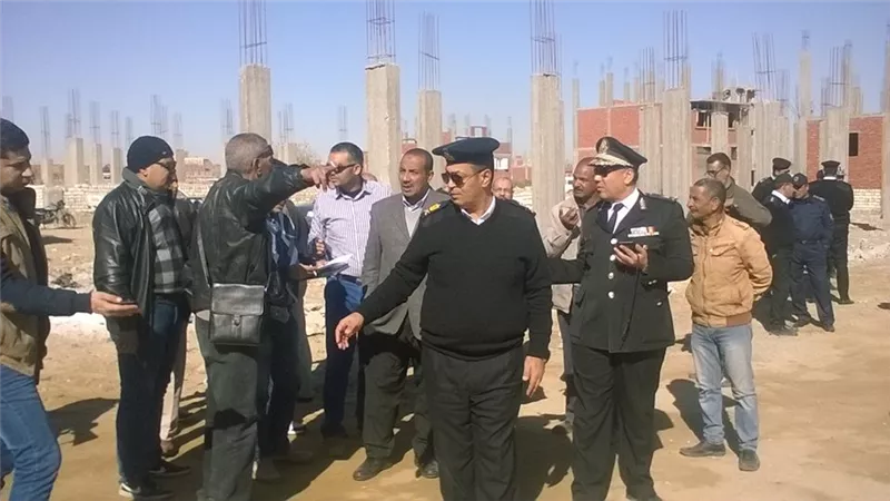 تنفيذ 31 قرار إزالة بحى الجناين بالسويس