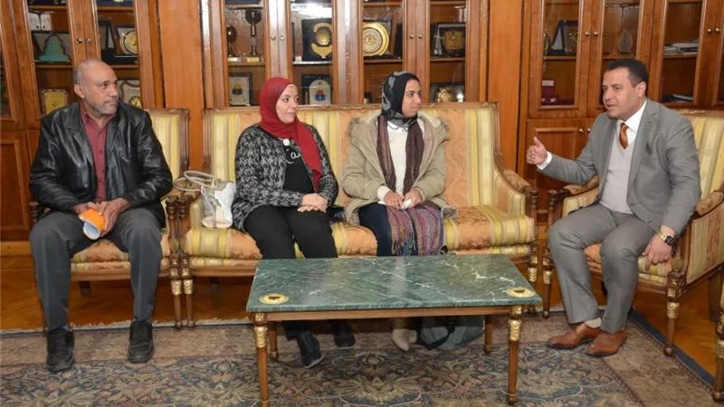 رئيس جامعة أسيوط يستقبل ممثلي شركة ايمديست و حلم