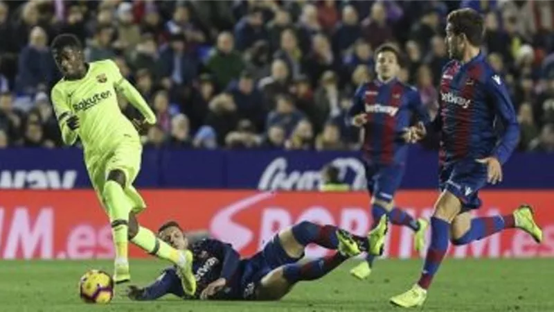 ليفانتى ينجح فى إسقاط برشلونة بثنائية فى كأس إسبانيا