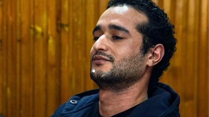 ما لا تعرفه عن جرائم أحمد دومة فى القضية المعروفة إعلاميا بـ