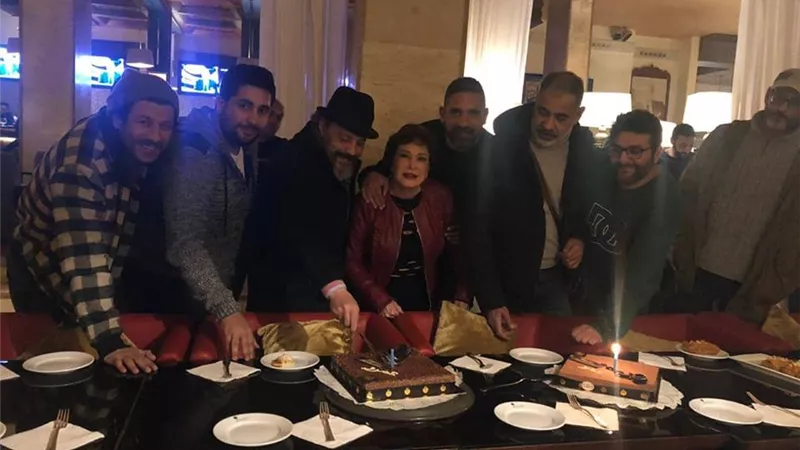 بالصور.. أسرة فيلم كازابلانكا تحتفل بعيد ميلاد 