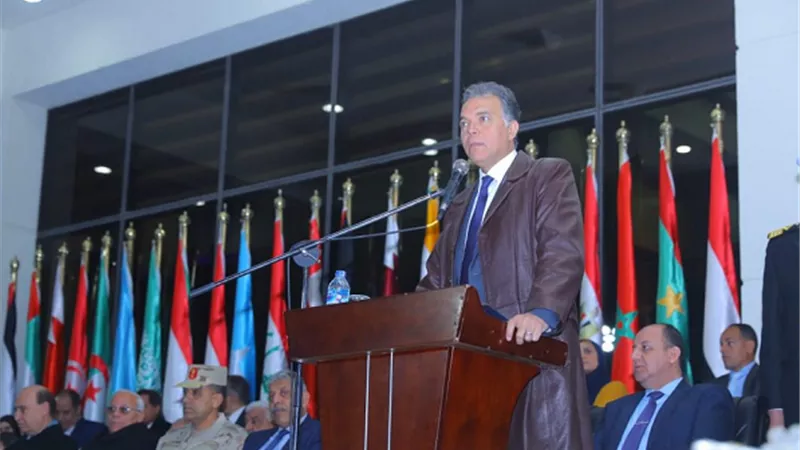 وزير النقل يشهد فعاليات حفل تخرج الدفعة الـ90 لطلبة كلية النقل البحرى..صور