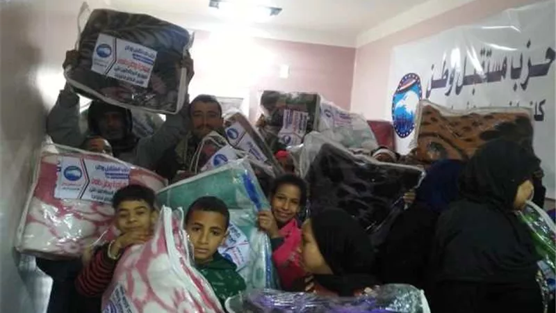 مستقبل وطن بأبنوب يوزع اكثر من 70 بطانية على الاسر الاكثر احتياجا
