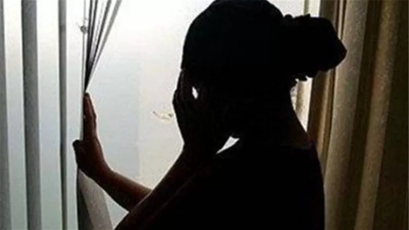 دعوى خلع غريبة: يعاشرني 12 مرة يوميا.. والزوج: حقي الشرعي
