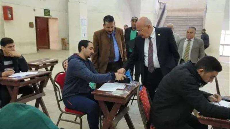 رئيس جامعة الزقازيق يطلب تعميم كاميرات المراقبة لمتابعة أعمال الامتحانات