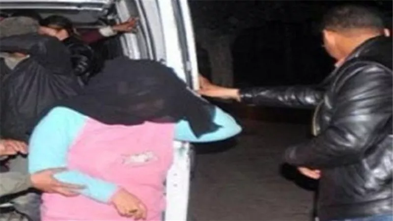 بطلا شبكة تبادل الزوجات بشبرا : 