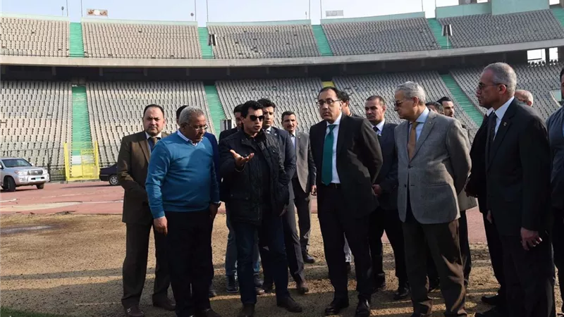 رئيس الوزراء ووزيرالشباب يتفقدان المنشآت الرياضية باستاد القاهرة