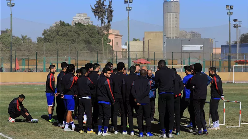 الأهلي يبدأ استعداداته لمواجهة شبيبة الساورة الجزائري غدا