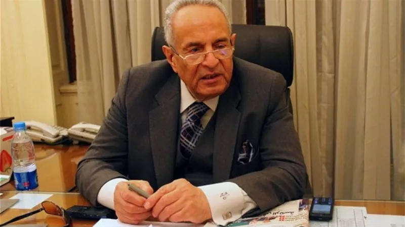 نصاب ينتحل شخصية رئيس حزب الوفد على الفيسبوك