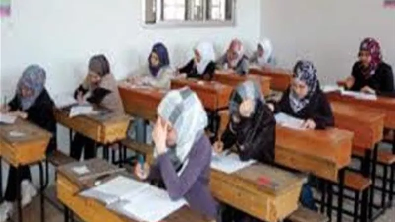 فى اليوم الاول للامتحانات .. لوغارتيمات اللغة العربية لأولى ثانوى
