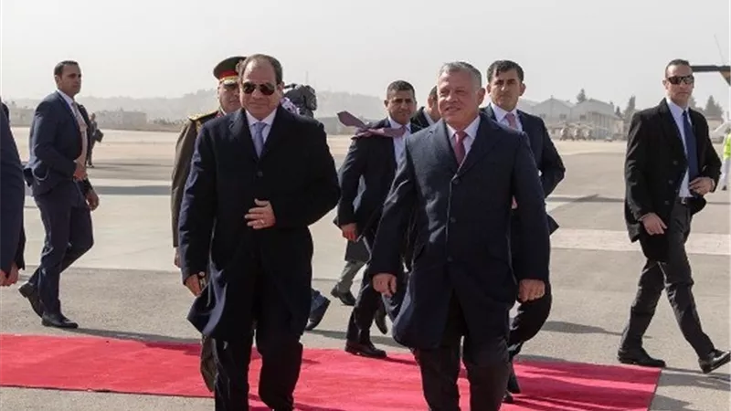 السيسي يغادر الأردن عقب مباحثات مع الملك عبد الله الثاني